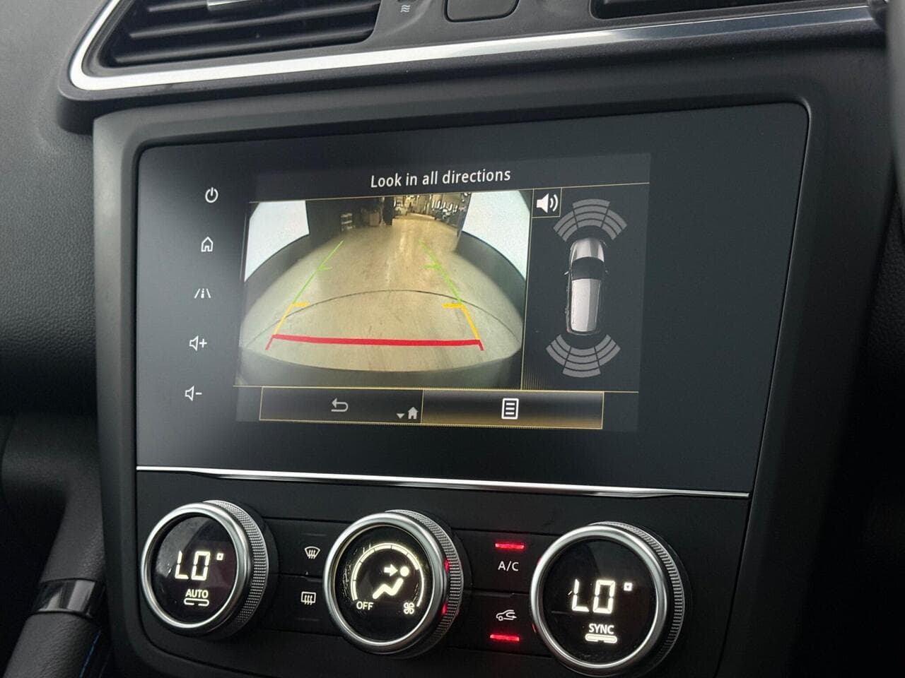 Renault Kadjar thumbnail Infotainment System