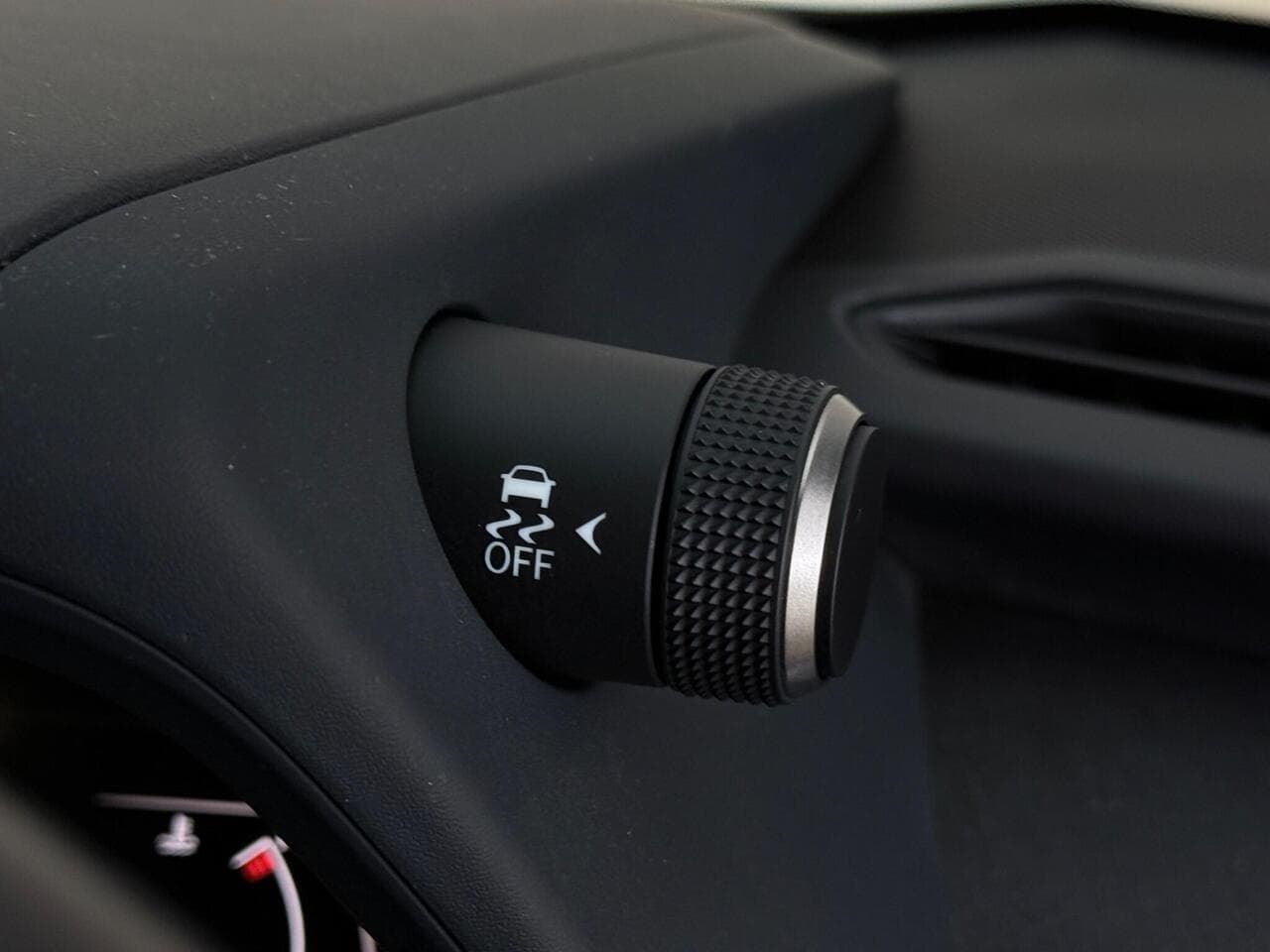Lexus UX thumbnail Misc Controls