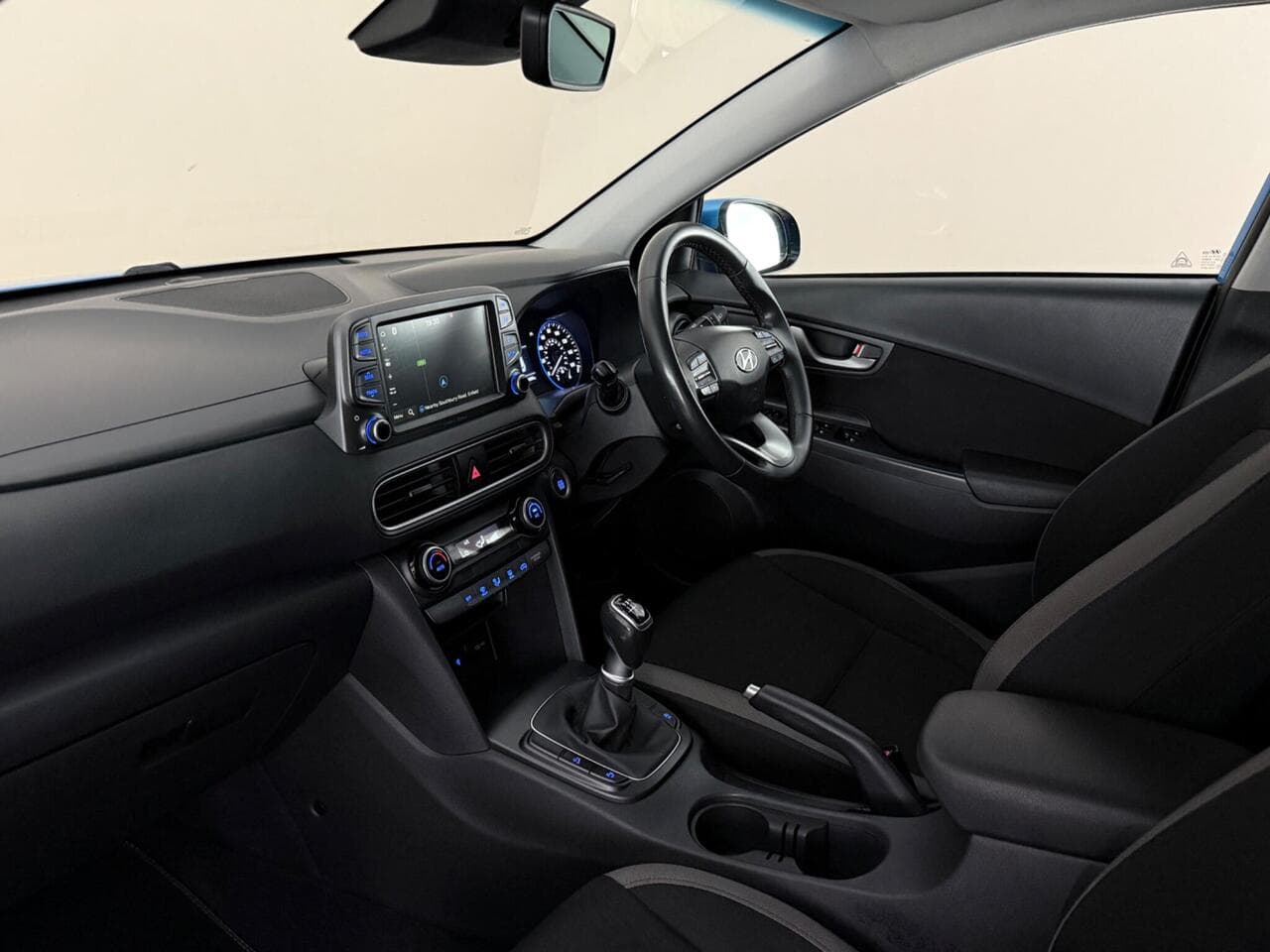 Hyundai KONA thumbnail Interior Front