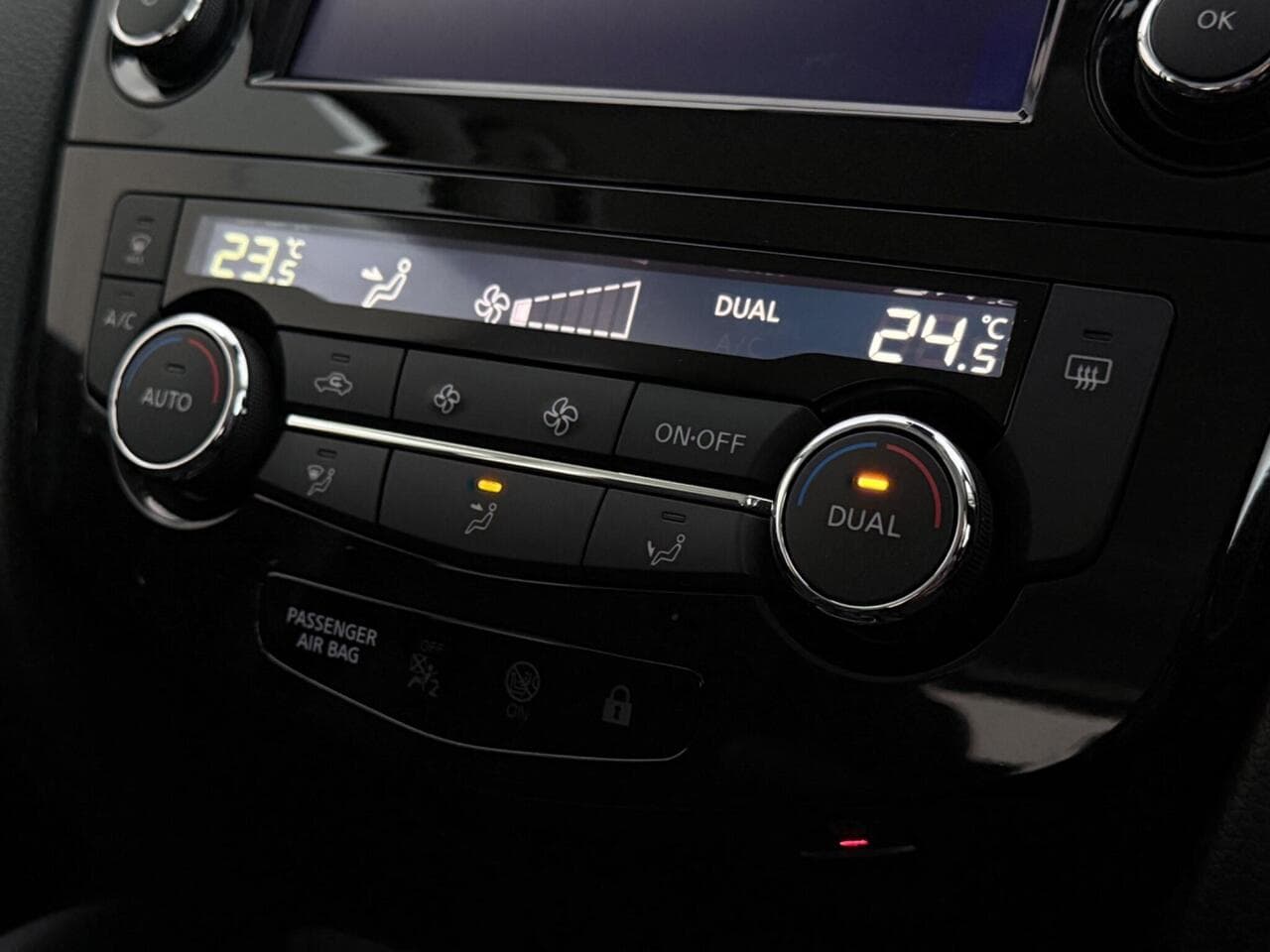 Nissan Qashqai thumbnail Misc Controls
