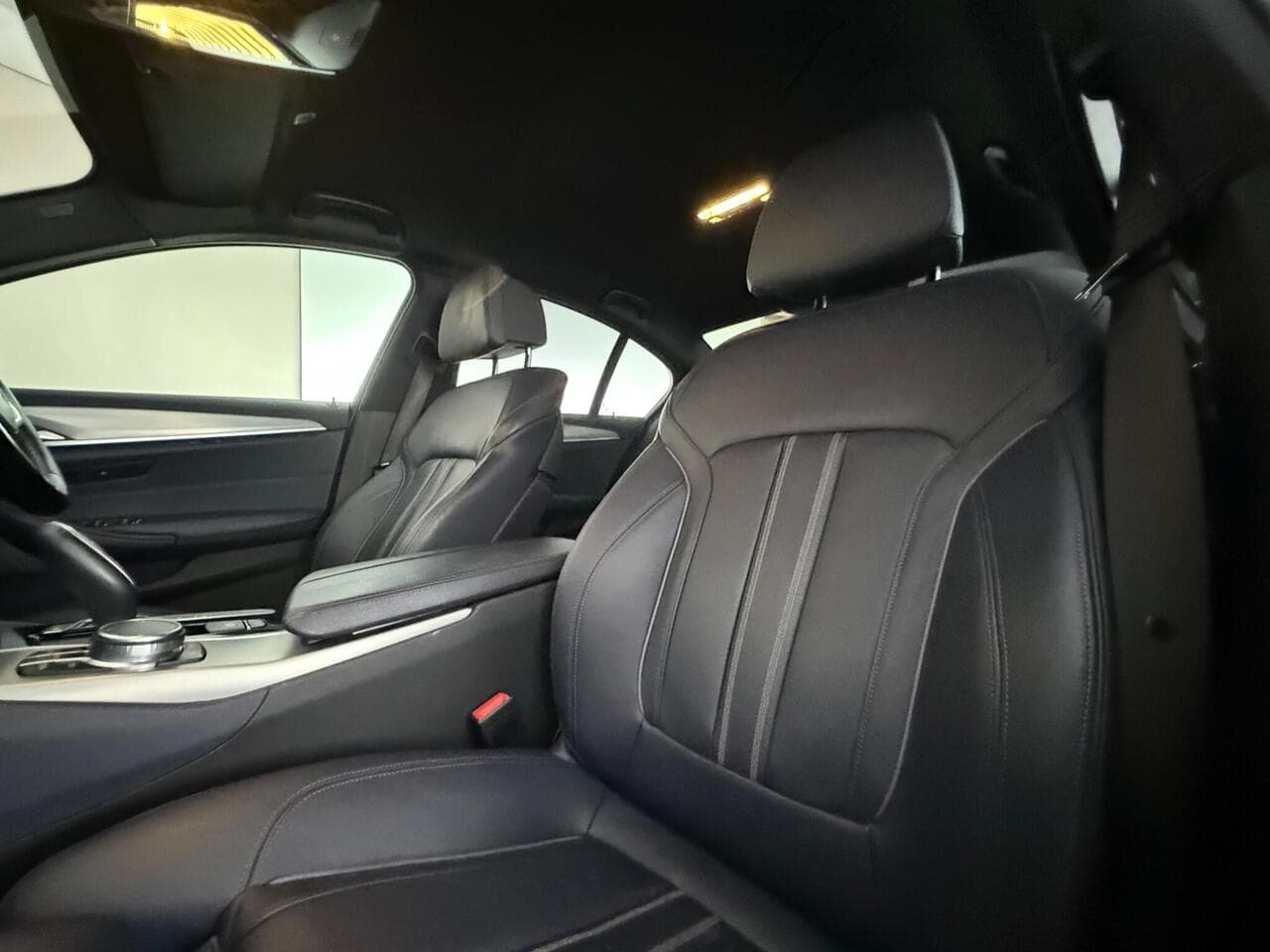 BMW 5 Series thumbnail Seat Front Passenger
