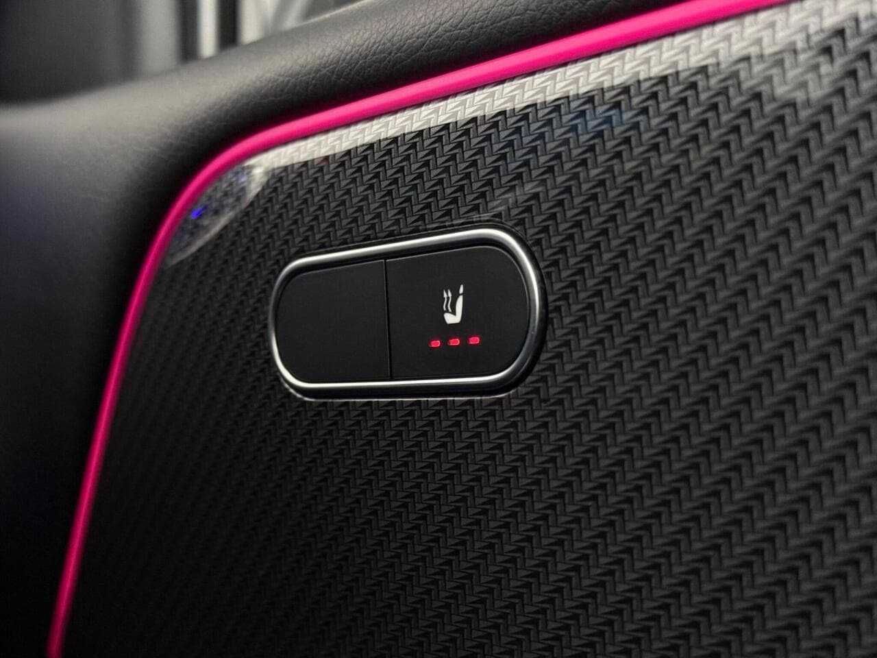 Mercedes-Benz GLB thumbnail Misc Controls