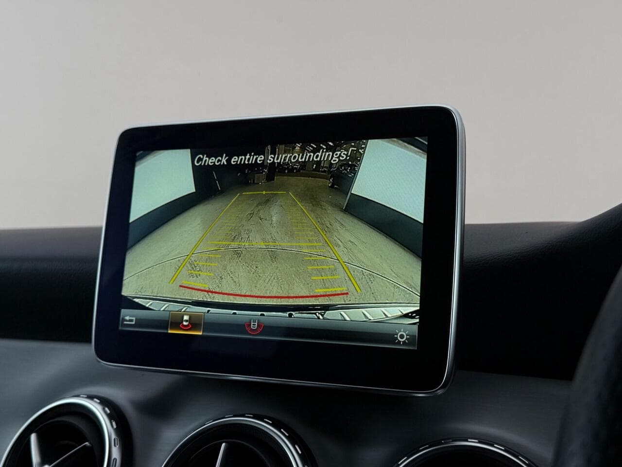 Mercedes-Benz GLA thumbnail Infotainment System