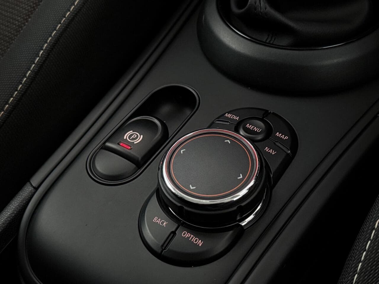 MINI Countryman thumbnail Misc Controls