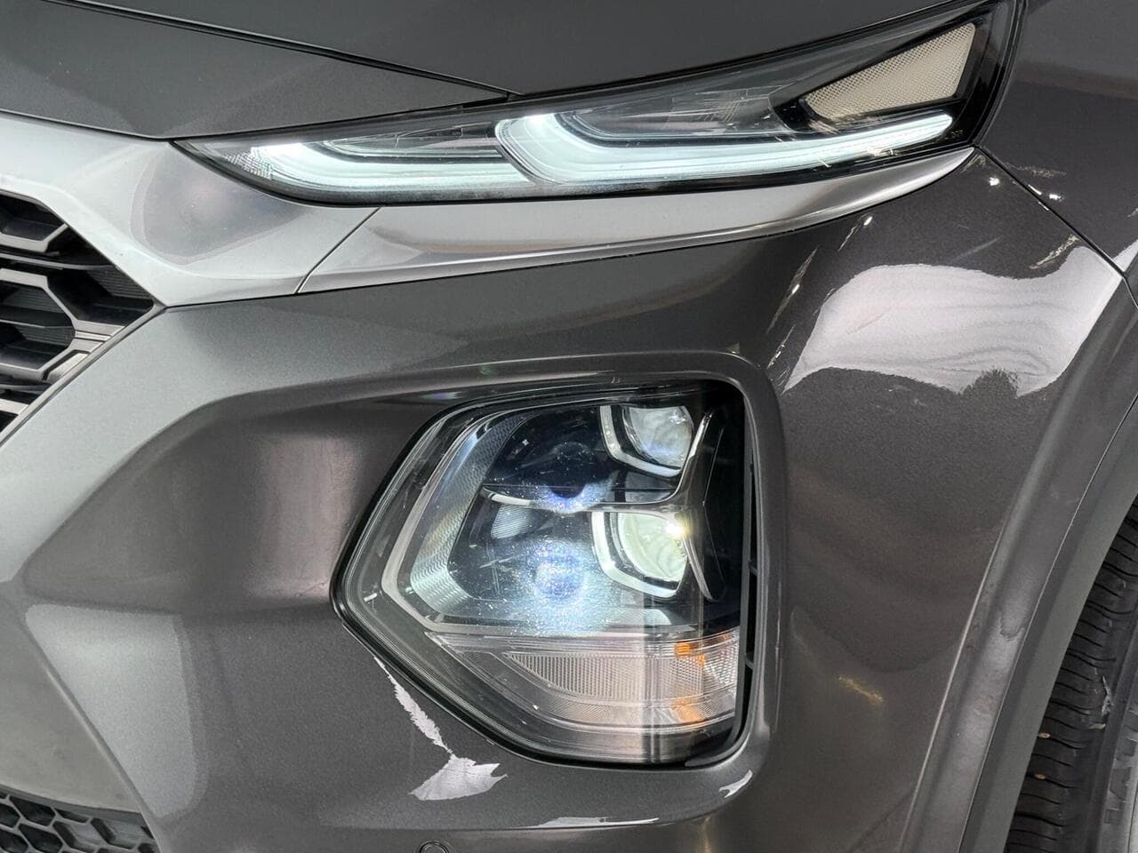 Hyundai Santa Fe thumbnail Lights Front