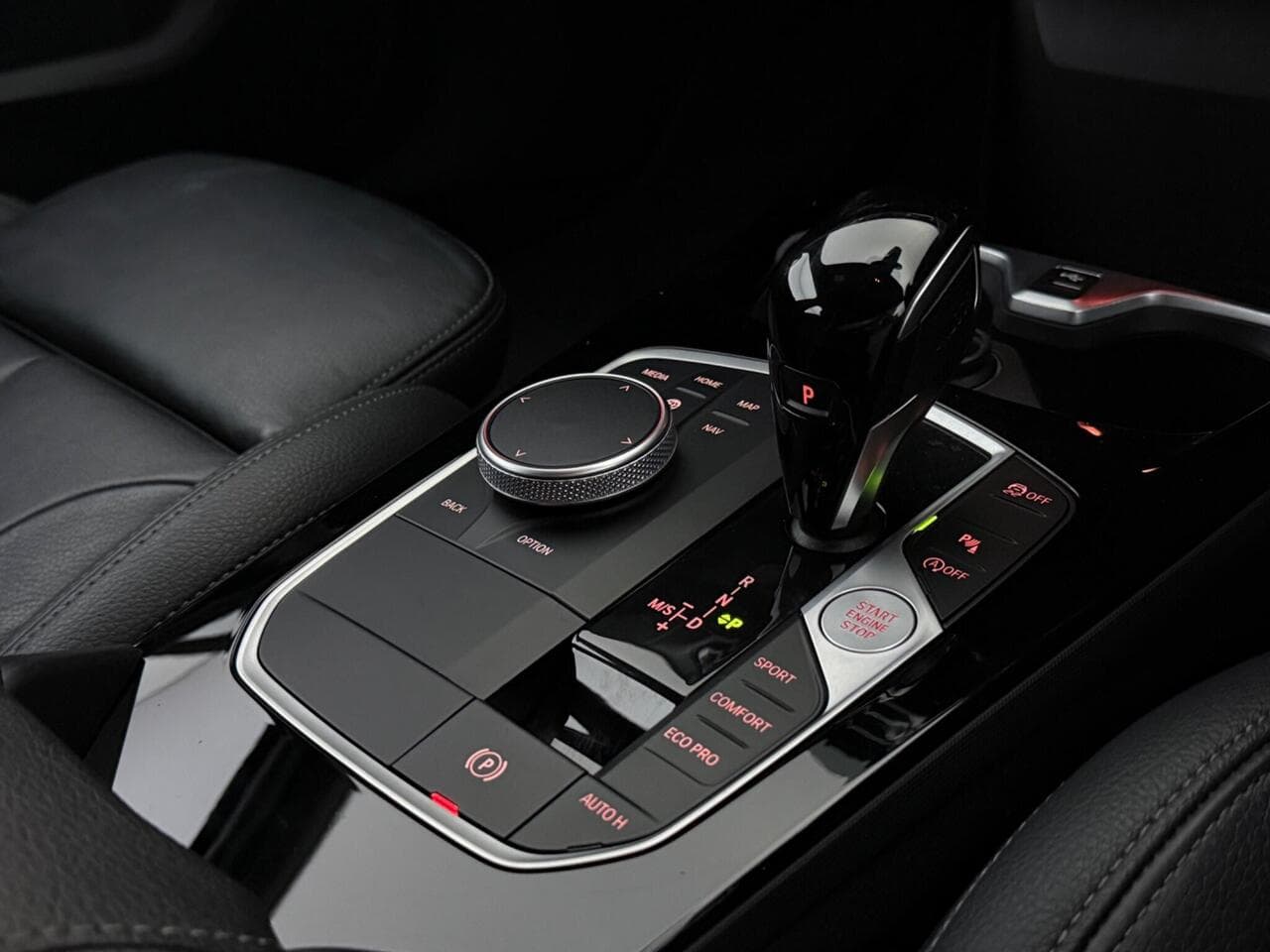 BMW 1 Series thumbnail Interior Front