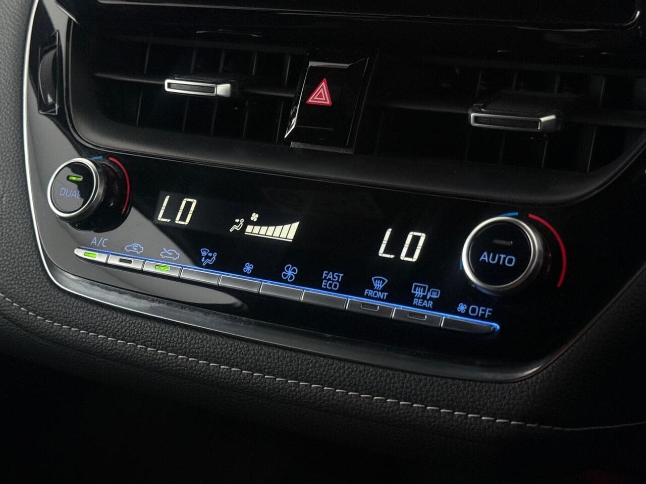 Toyota Corolla thumbnail Infotainment System