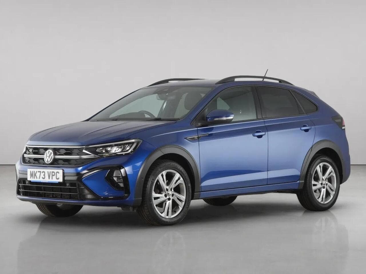 Volkswagen Taigo thumbnail Front Left