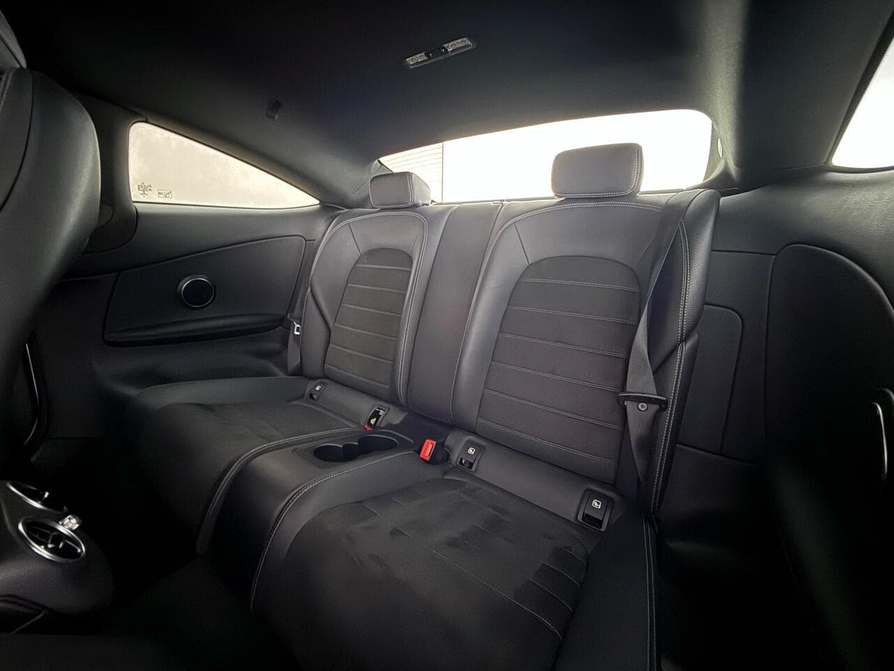 Mercedes-Benz C Class thumbnail Seats Rear