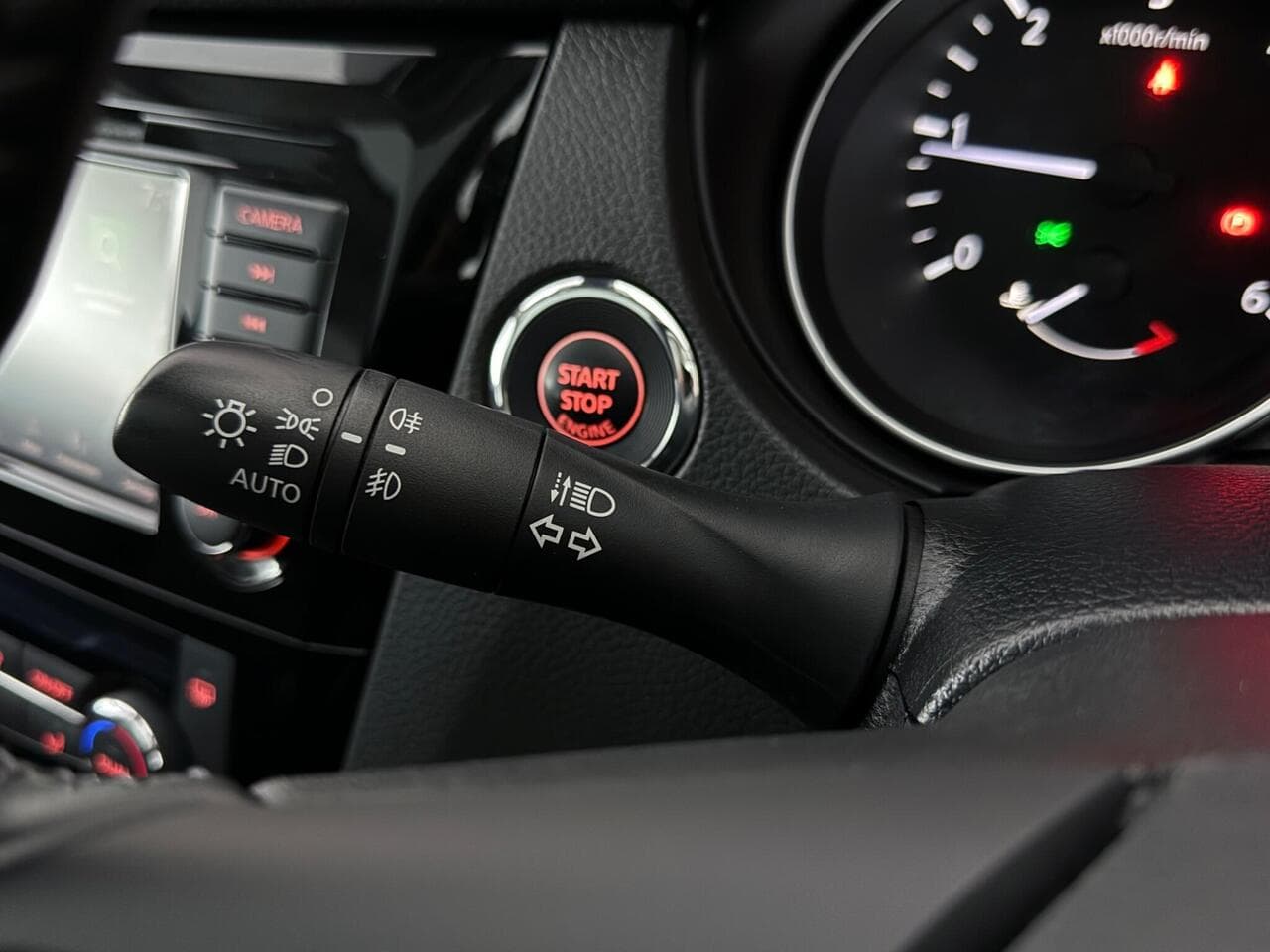 Nissan Qashqai thumbnail Misc Controls