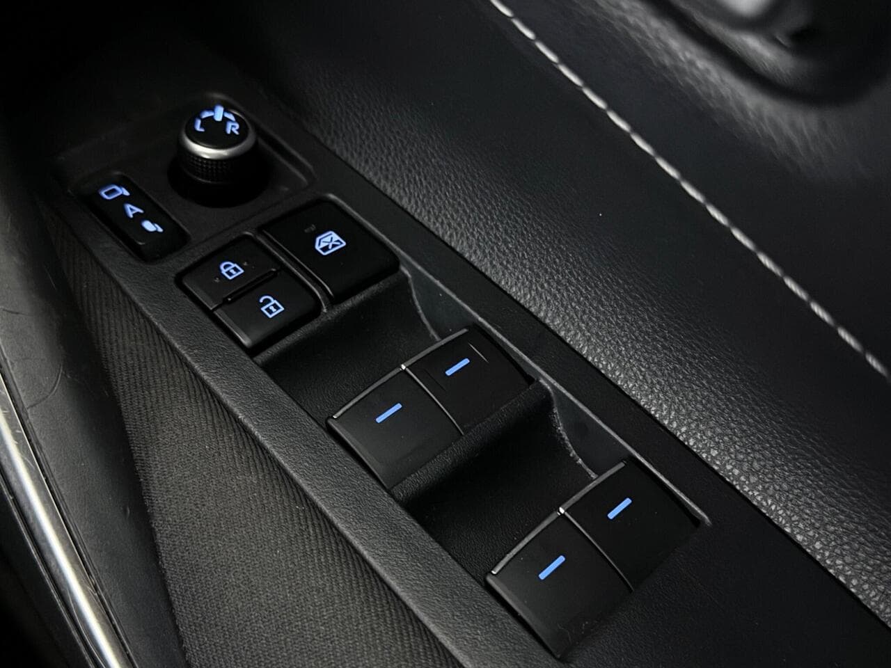 Toyota Corolla thumbnail Misc Controls