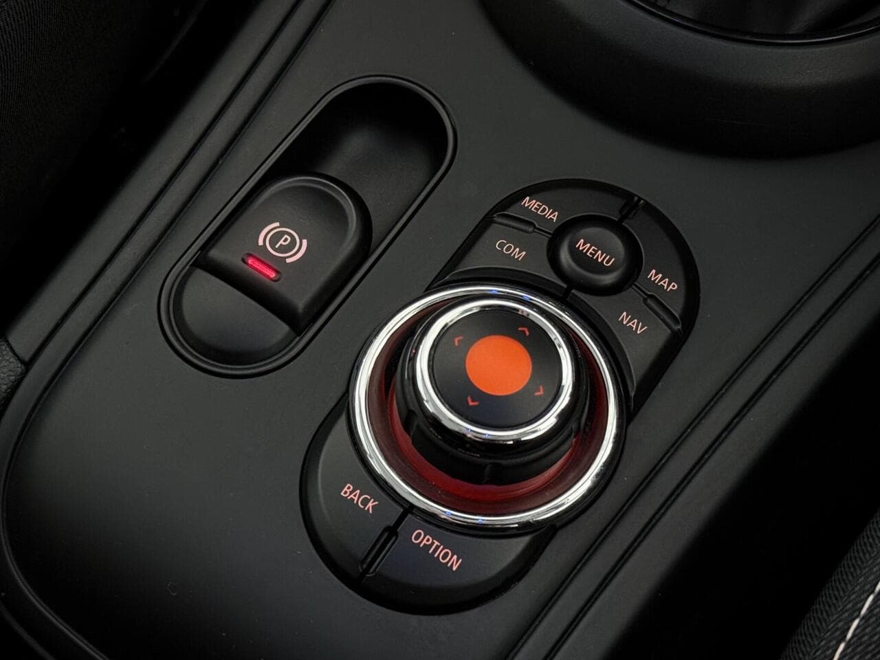 MINI Countryman thumbnail Misc Controls