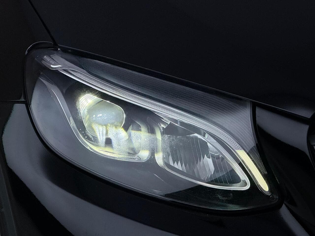 Mercedes-Benz GLC thumbnail Lights Front