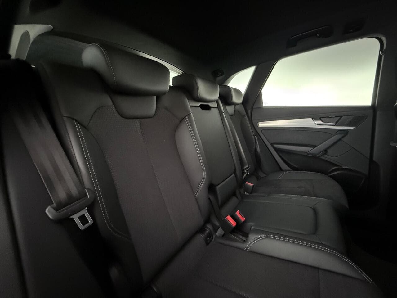 Audi Q5 thumbnail Seats Rear
