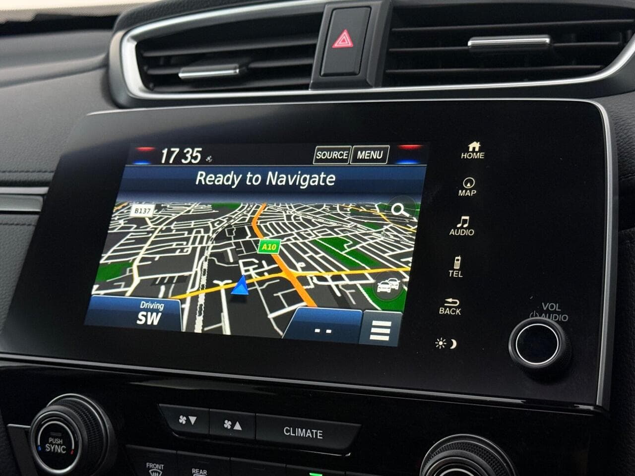Honda CR-V thumbnail Infotainment System