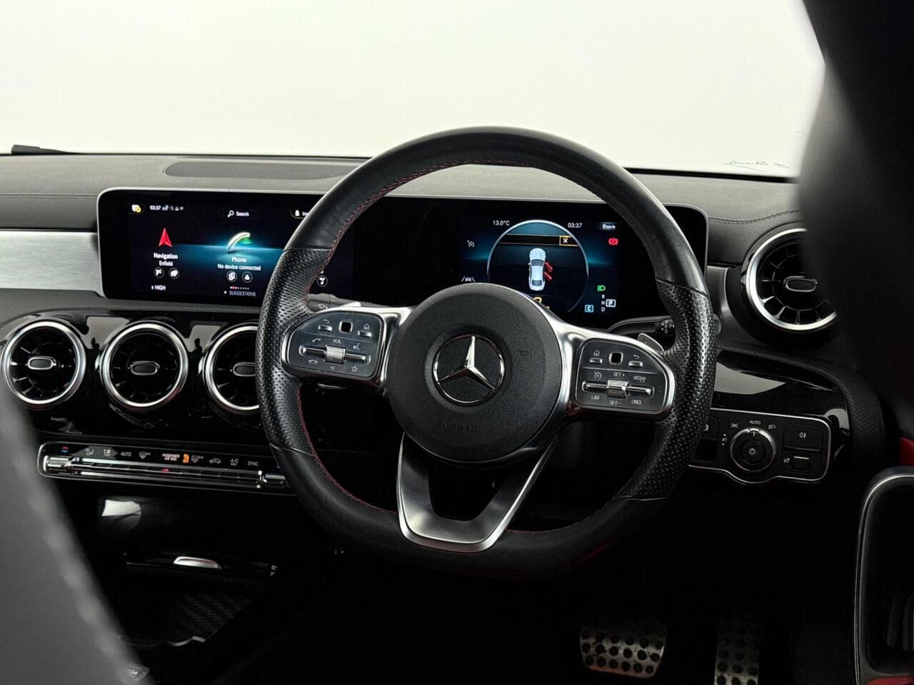 Mercedes-Benz CLA thumbnail Steering Wheel