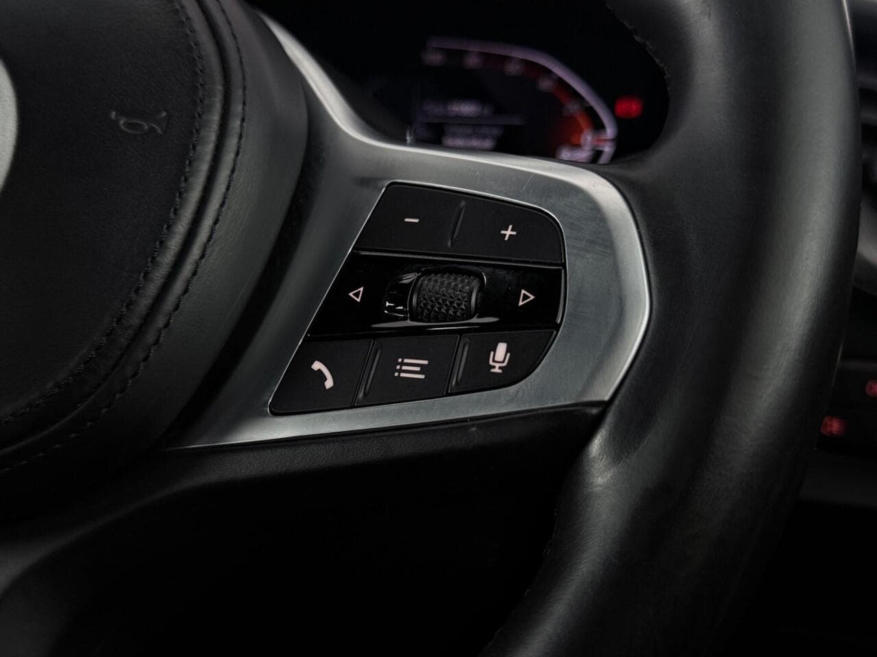 BMW 2 Series Gran Coupe thumbnail Misc Controls