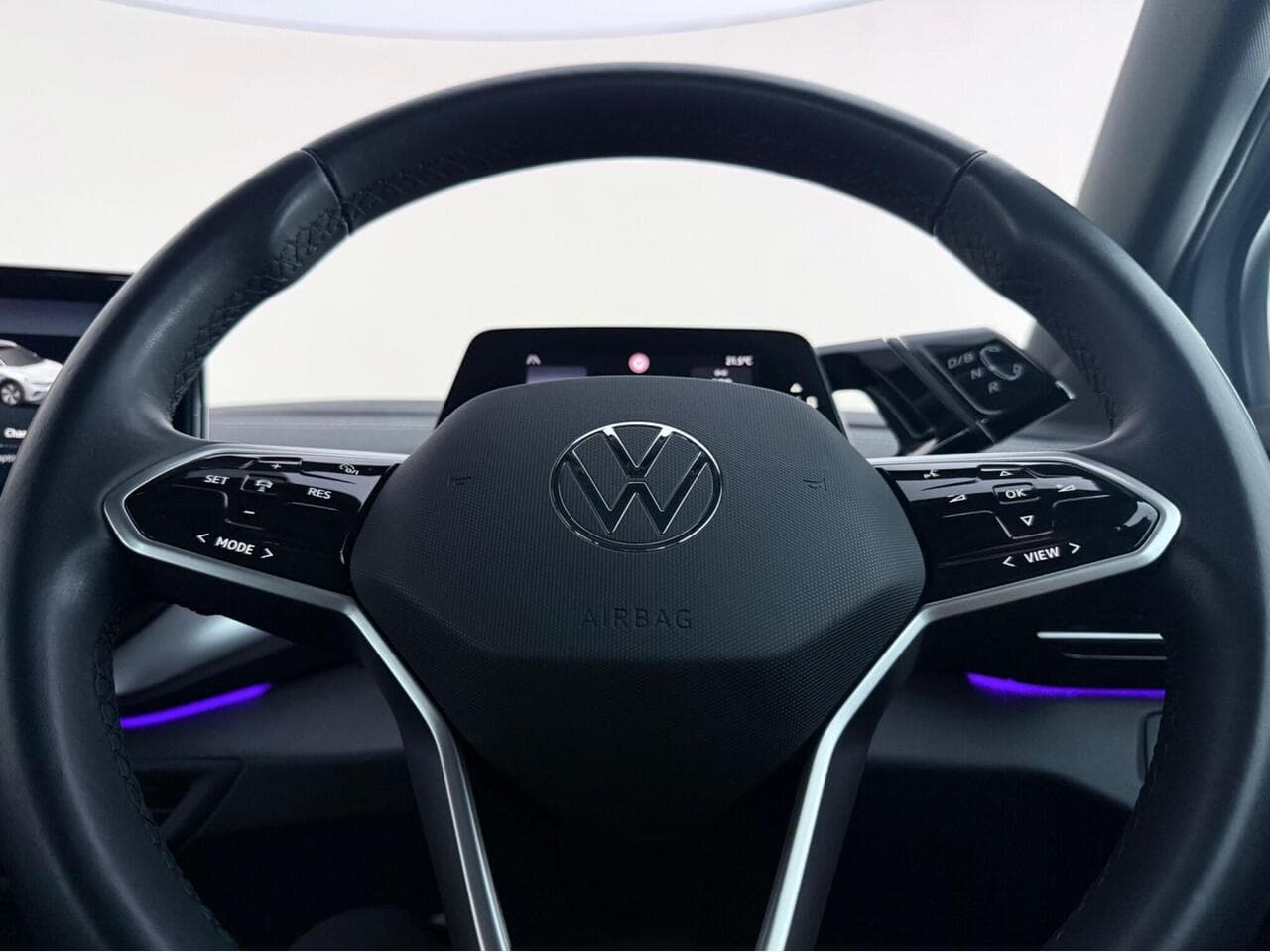 Volkswagen ID.4 thumbnail Steering Wheel
