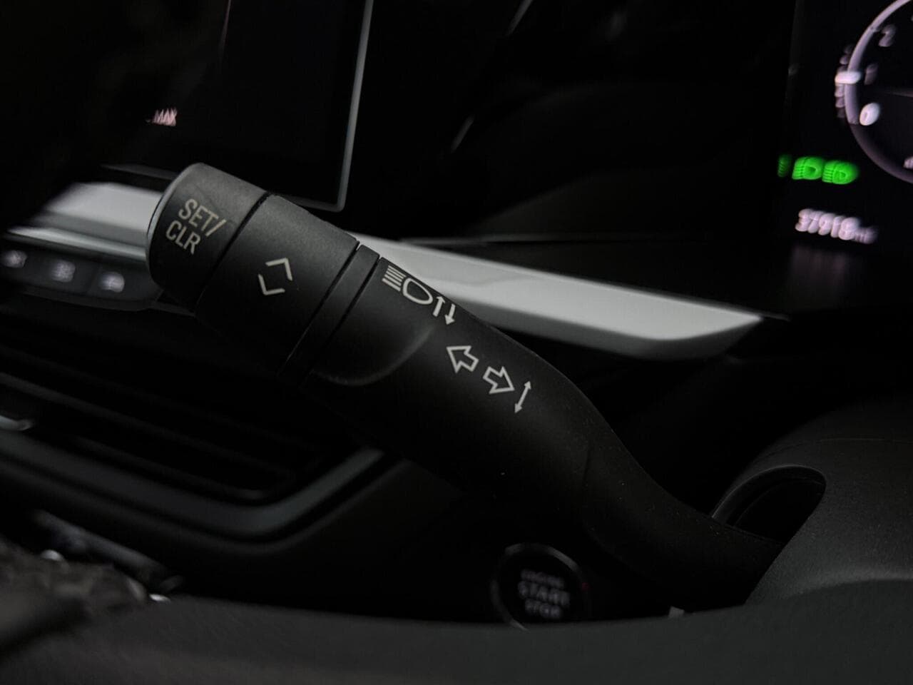 Vauxhall Grandland thumbnail Misc Controls
