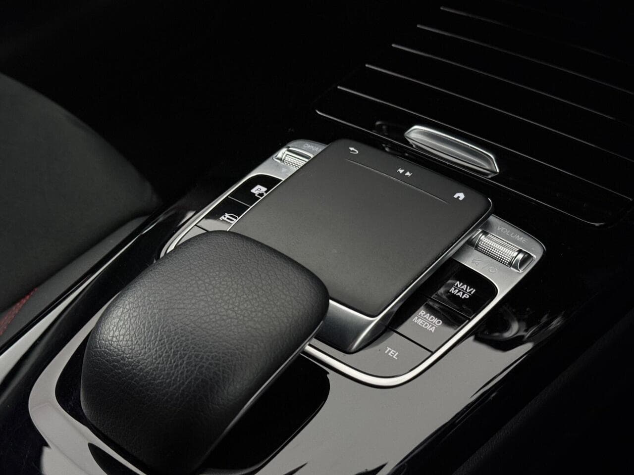 Mercedes-Benz A Class thumbnail Interior Front