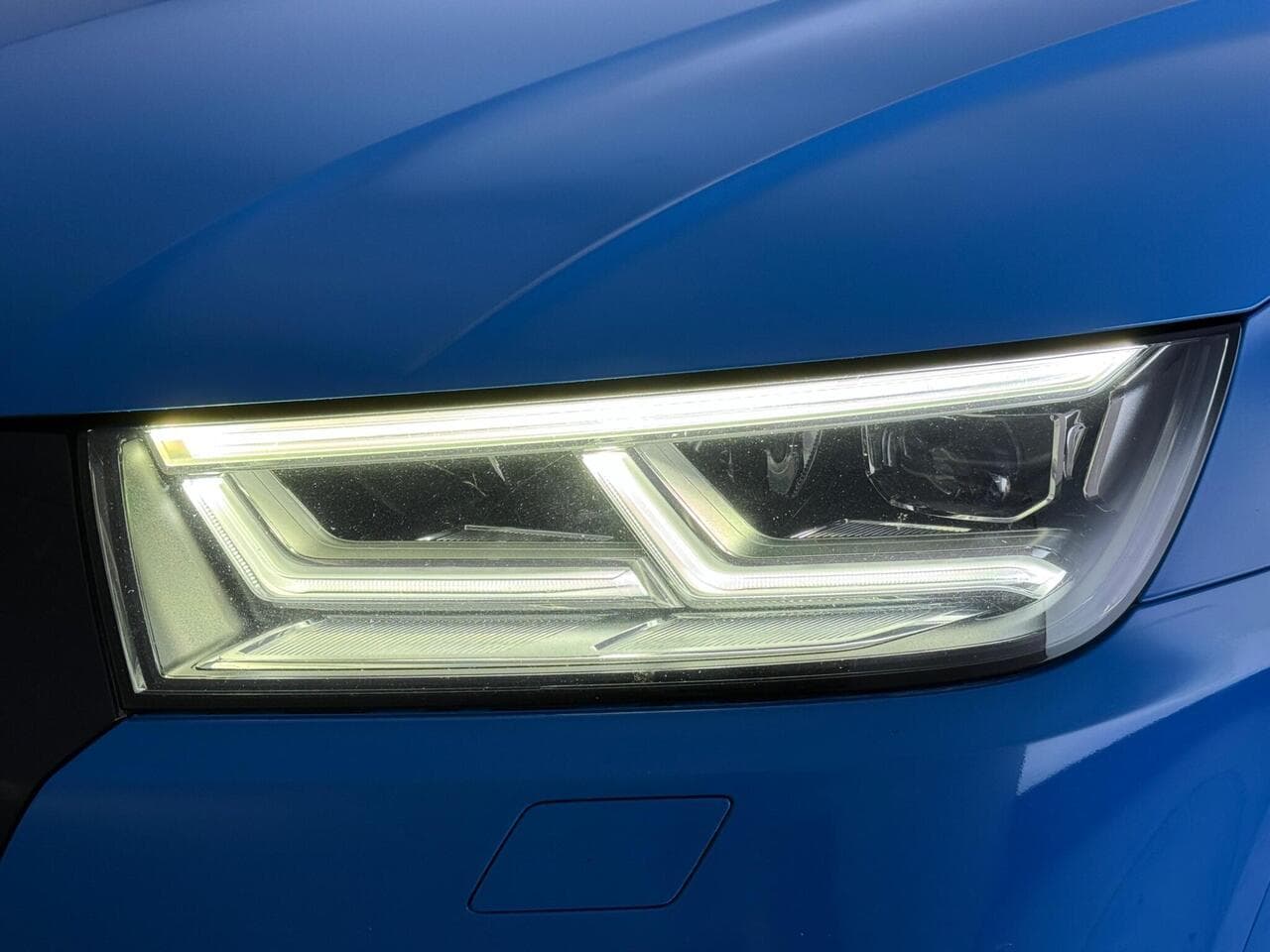 Audi Q5 thumbnail Lights Front
