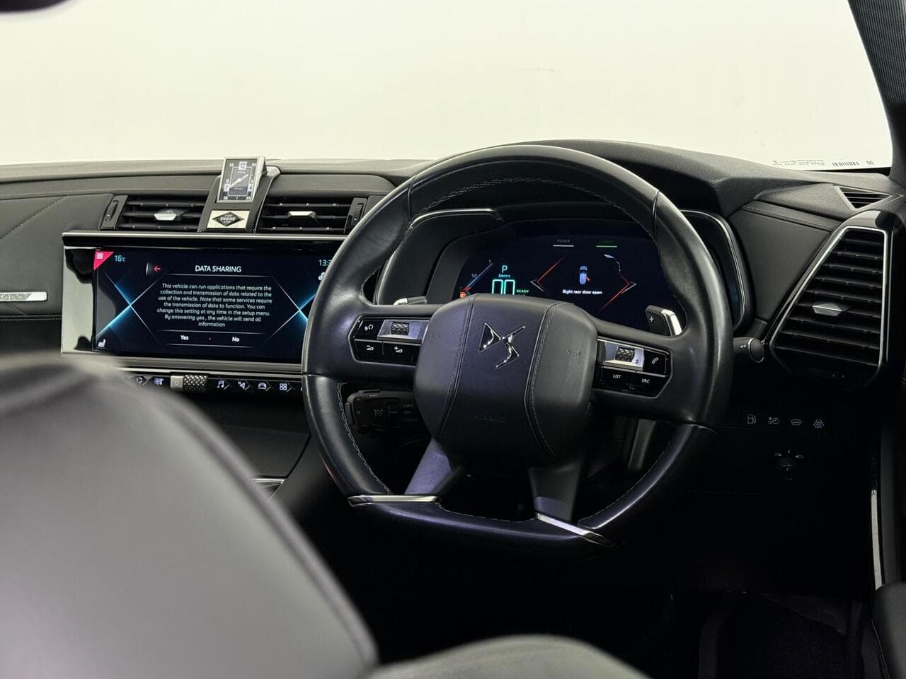 DS AUTOMOBILES DS 7 CROSSBACK thumbnail Steering Wheel