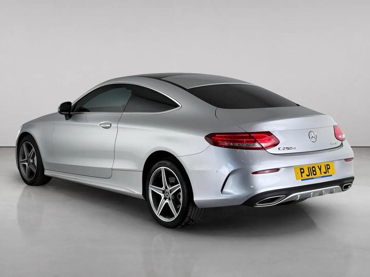 Mercedes-Benz C Class thumbnail Rear Left