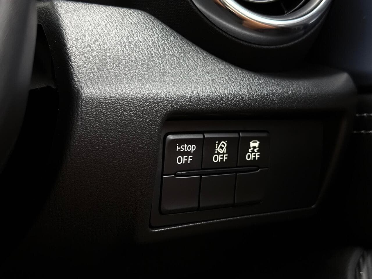Mazda MX-5 thumbnail Misc Controls