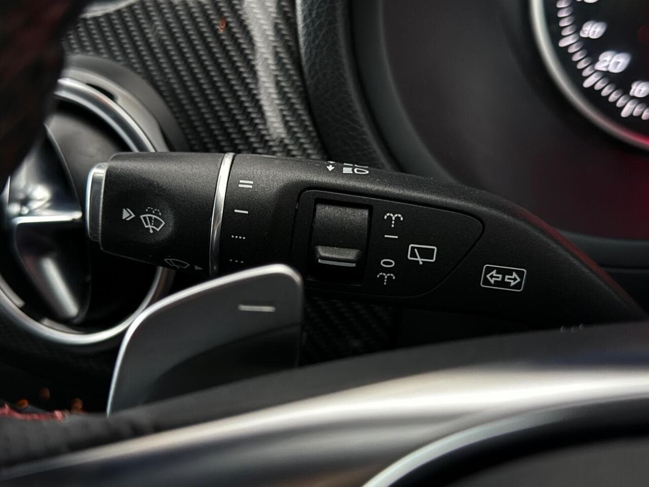 Mercedes-Benz B Class thumbnail Misc Controls