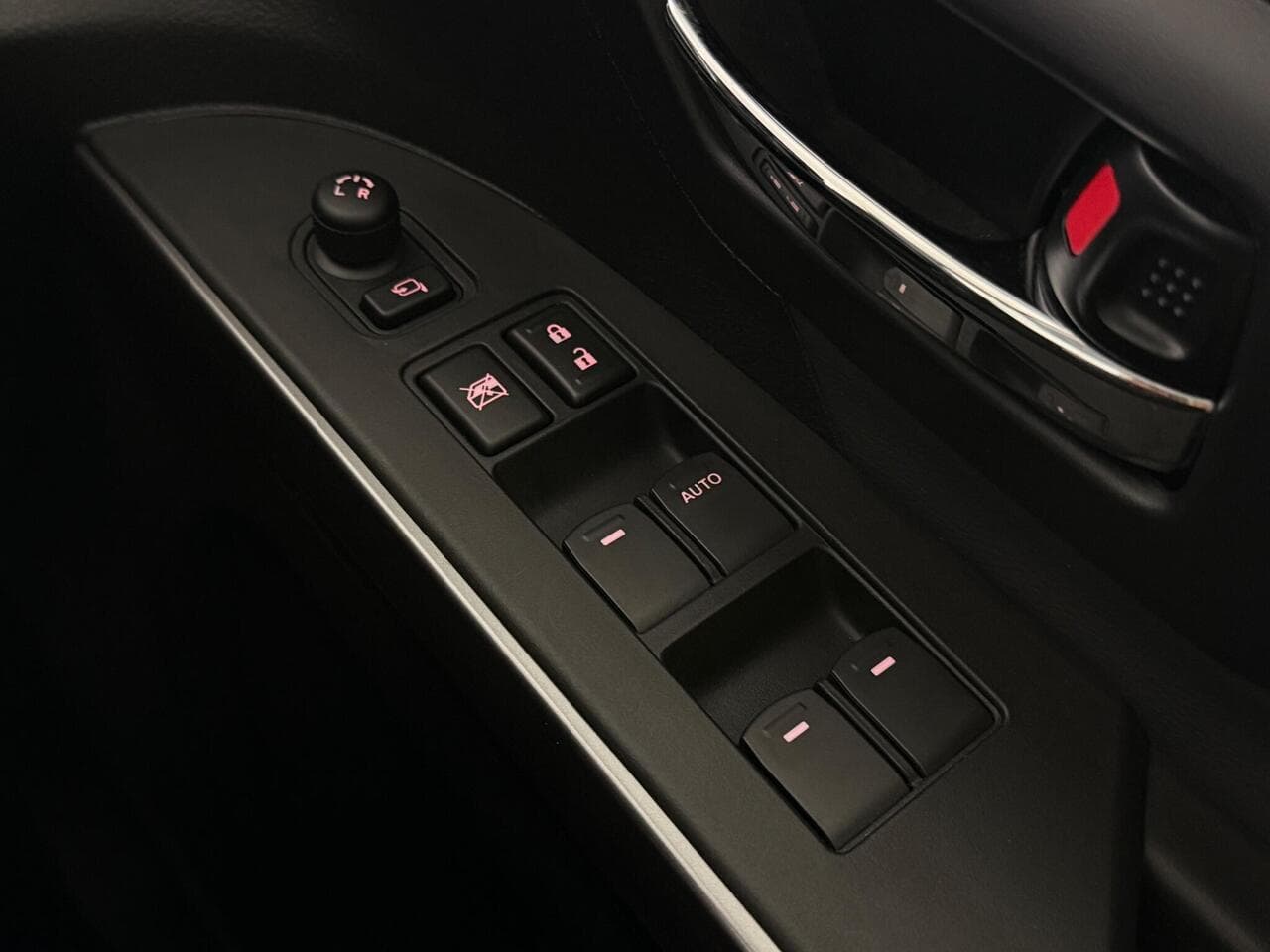 Suzuki S-Cross thumbnail Misc Controls
