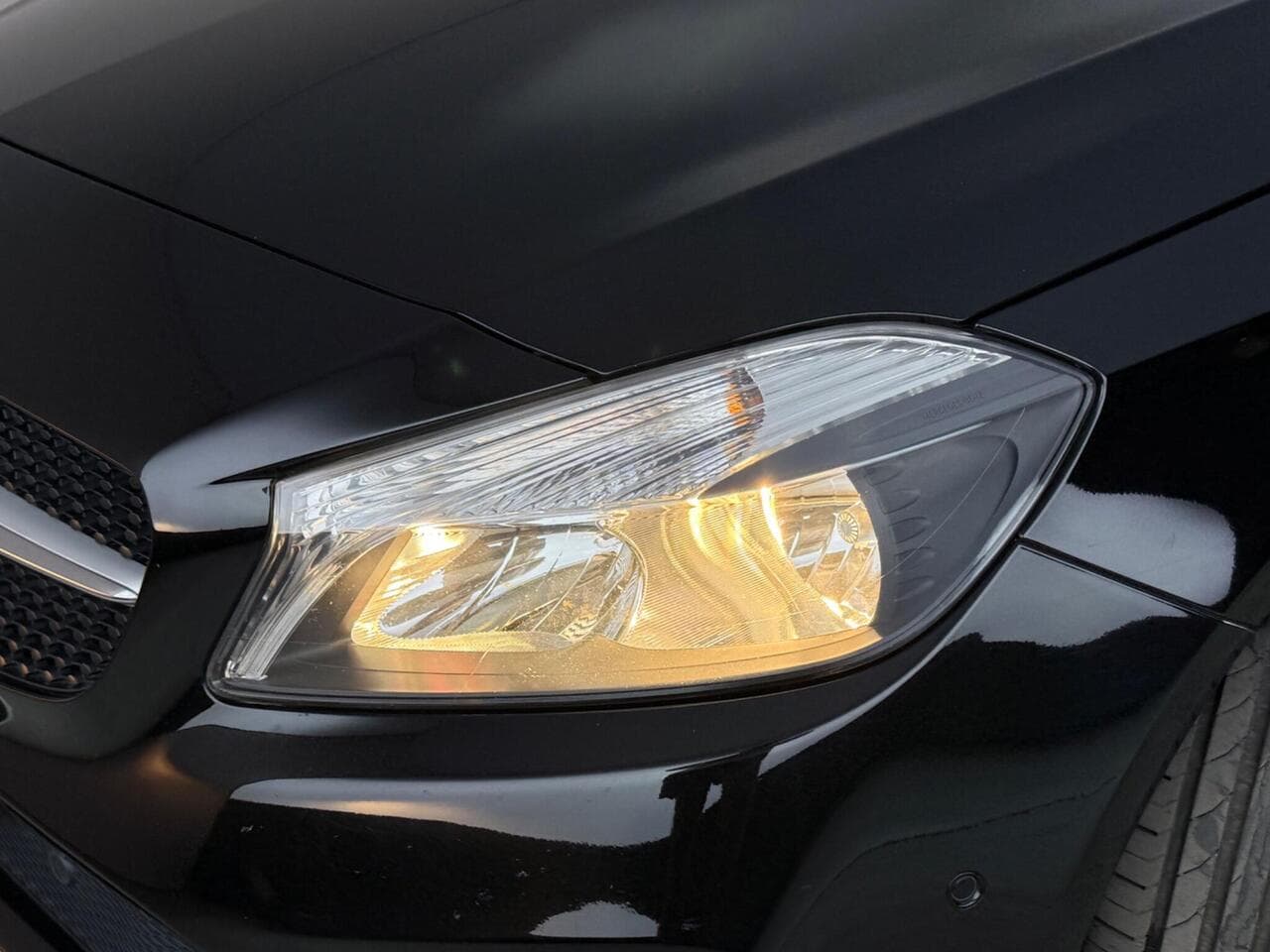 Mercedes-Benz A Class thumbnail Lights Front