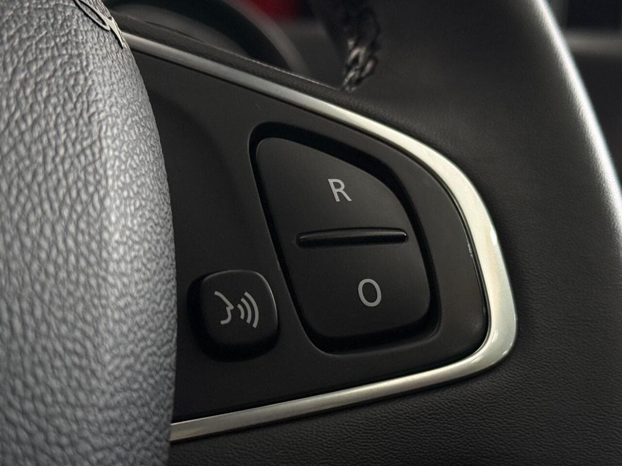 Renault Captur thumbnail Misc Controls