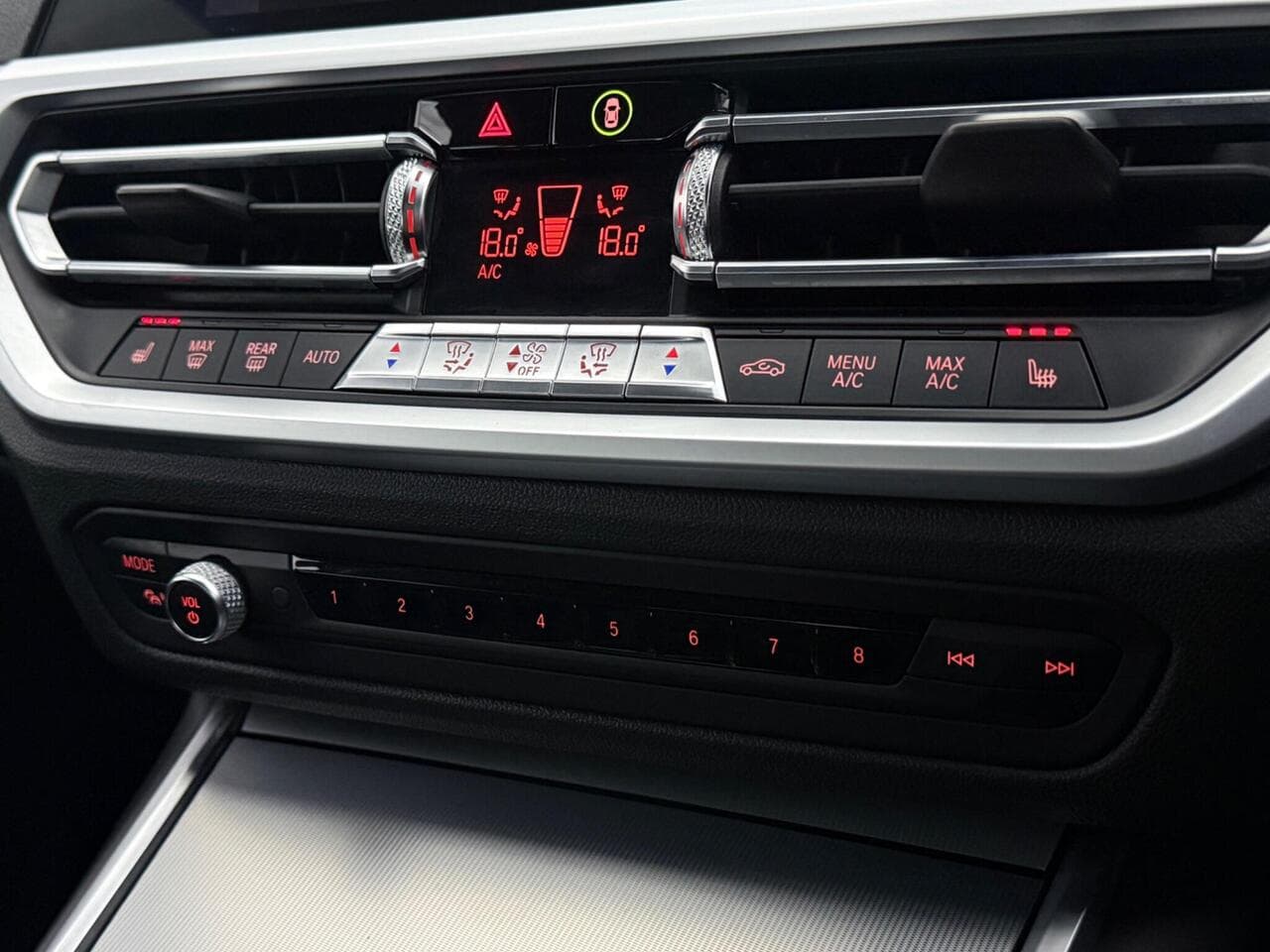 BMW 3 Series thumbnail Infotainment System