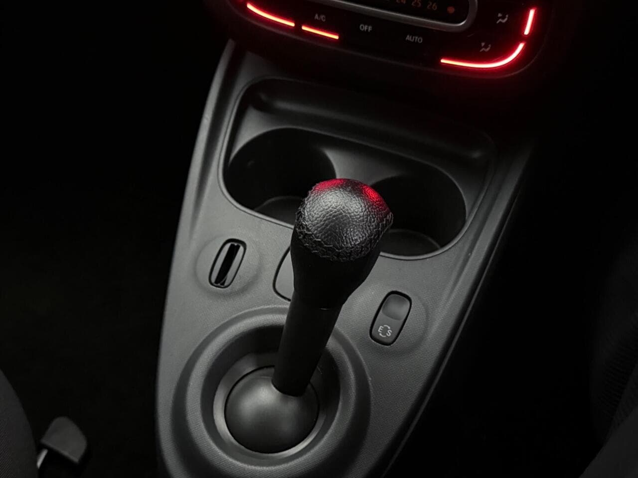 Smart fortwo thumbnail Interior Front