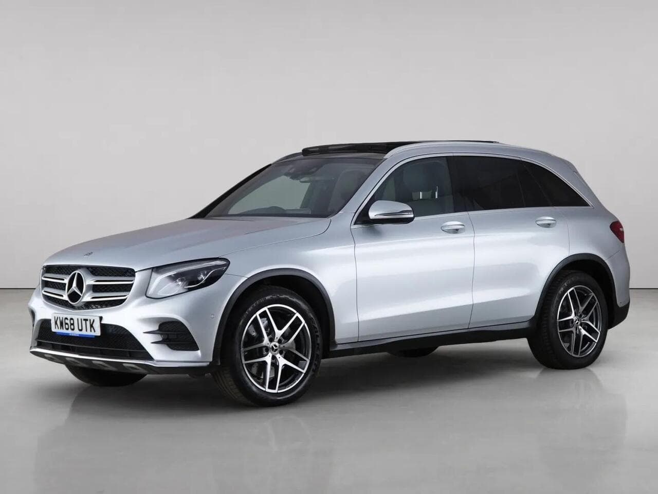 Mercedes-Benz GLC thumbnail Front Left