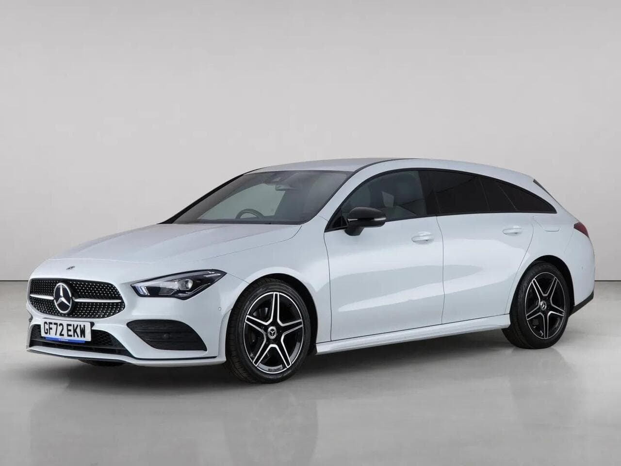 Mercedes-Benz CLA thumbnail Front Left