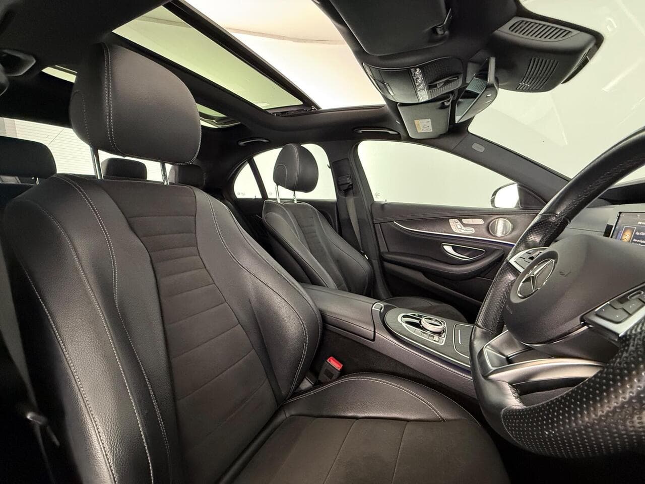 Mercedes-Benz E Class thumbnail Seat Driver