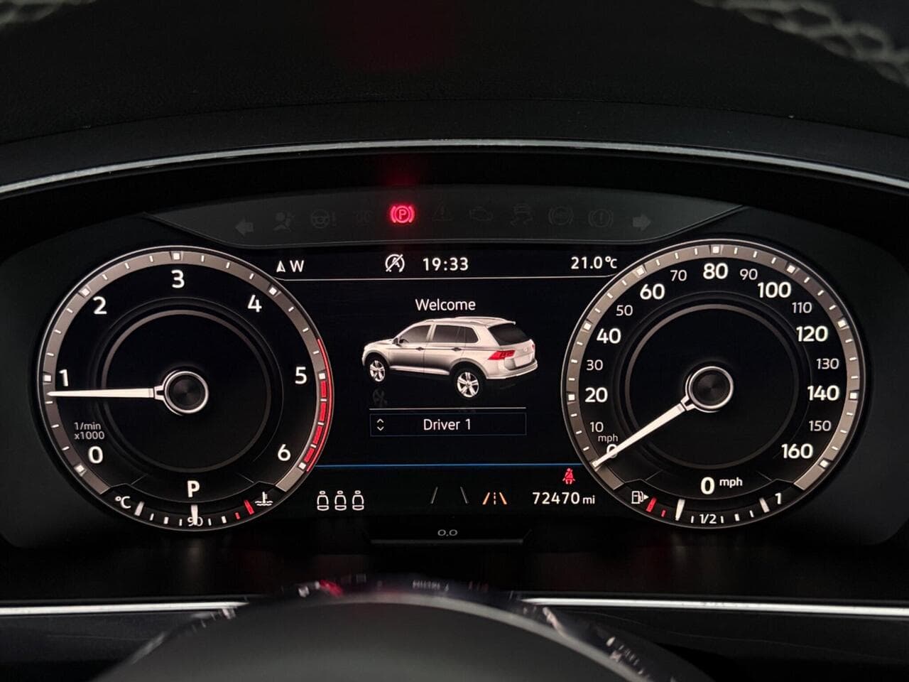 Volkswagen Tiguan thumbnail Driver Instruments