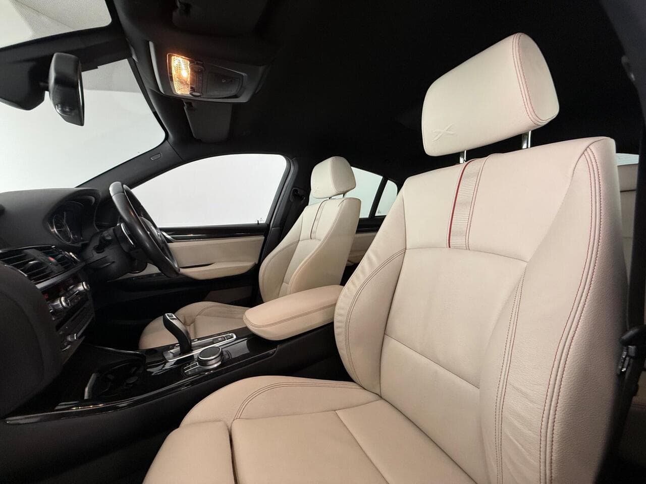 BMW X4 thumbnail Seat Front Passenger