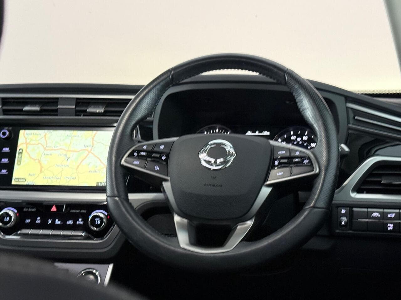 SsangYong Korando thumbnail Steering Wheel