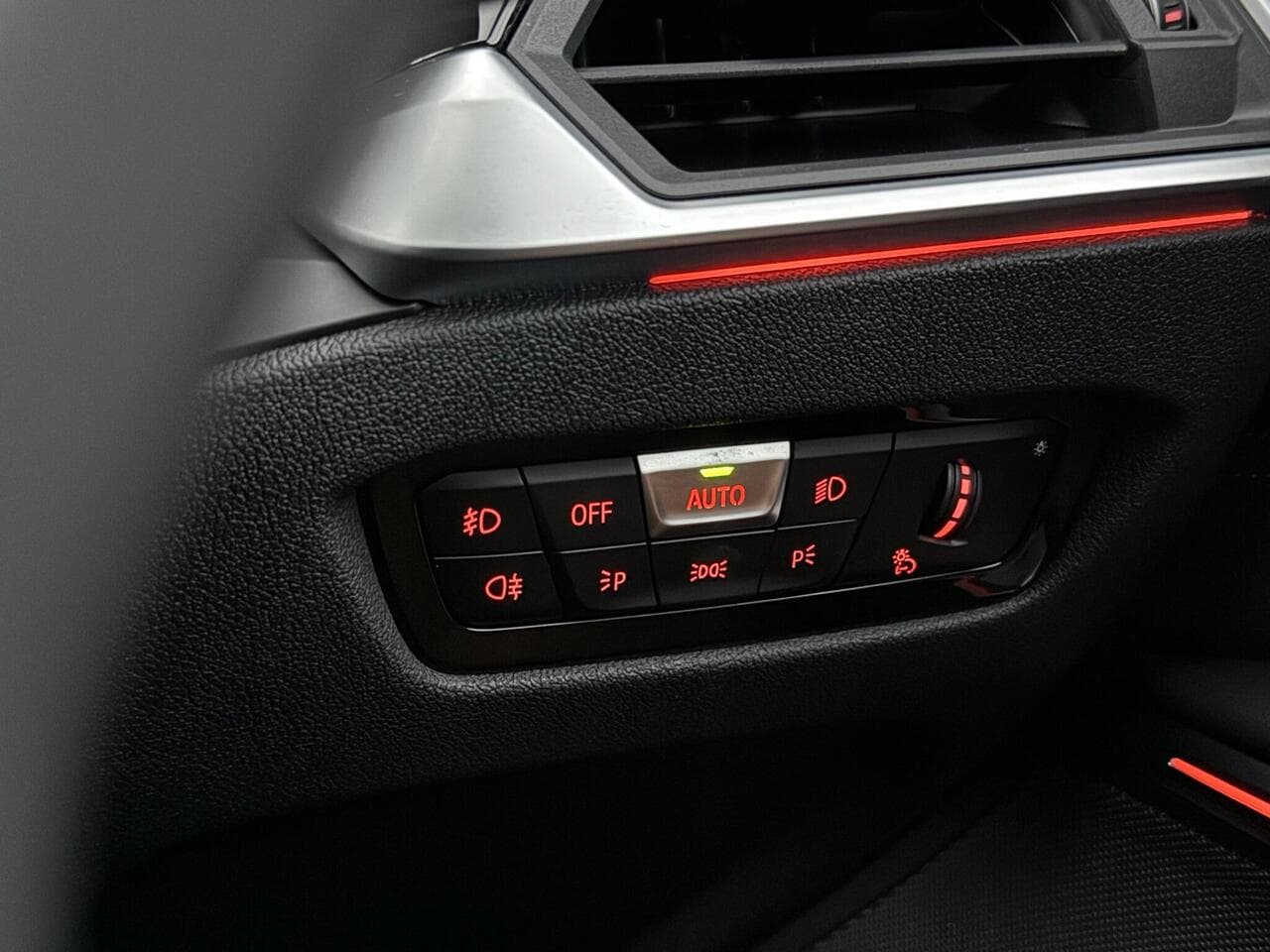 BMW 3 Series thumbnail Misc Controls