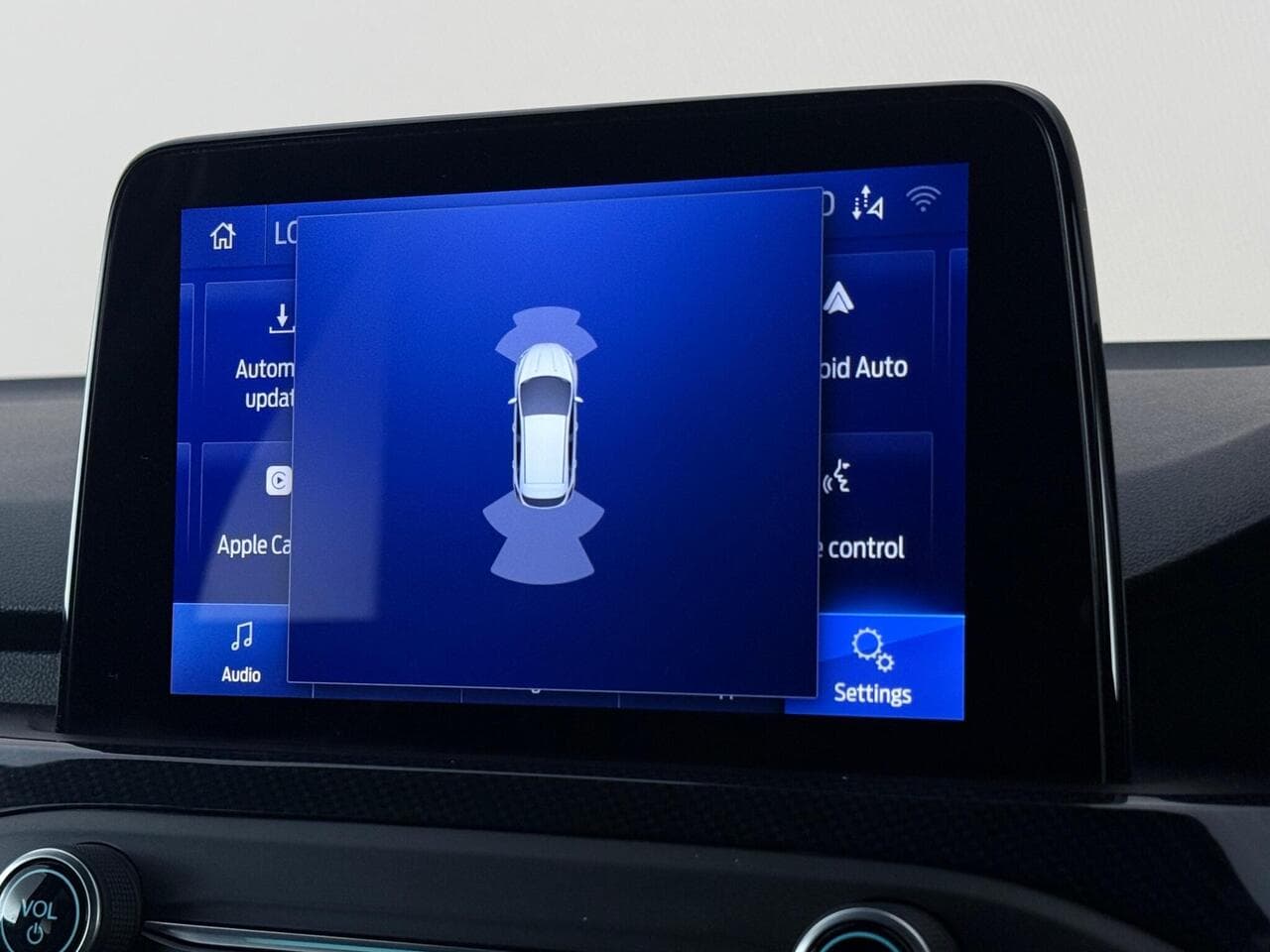 Ford Focus thumbnail Infotainment System