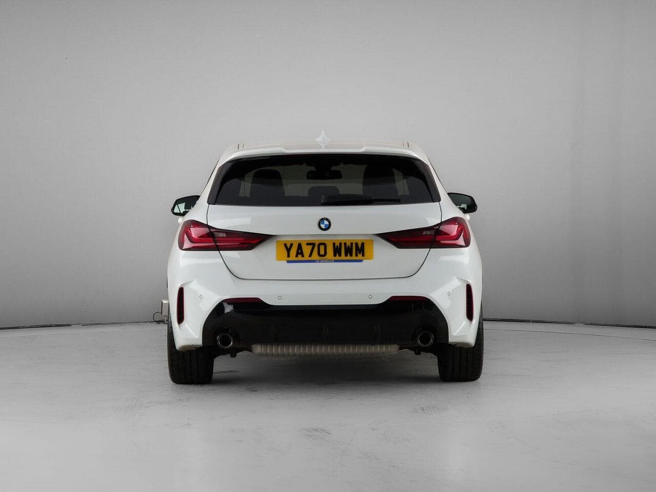 BMW 1 Series thumbnail Rear