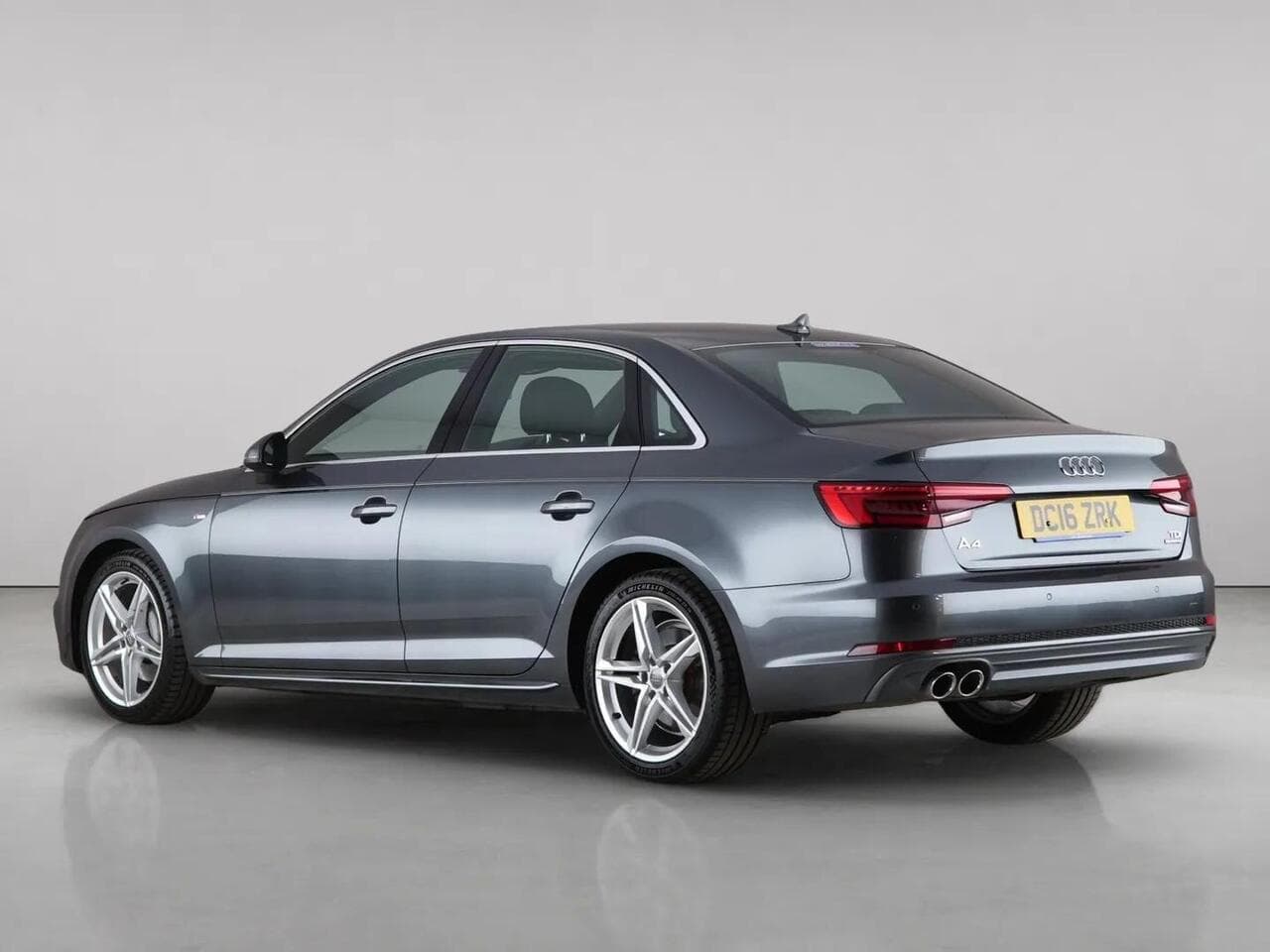 Audi A4 thumbnail Rear Left