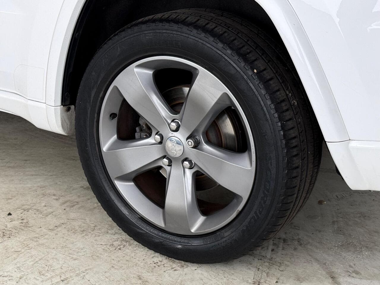 Jeep Grand Cherokee thumbnail Wheel