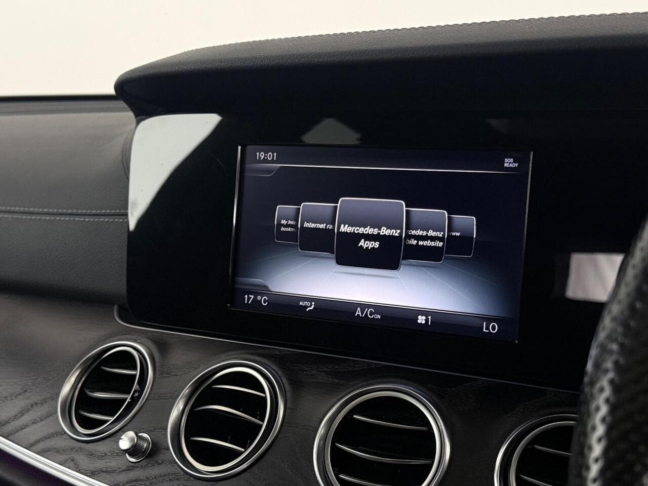 Mercedes-Benz E Class thumbnail Infotainment System