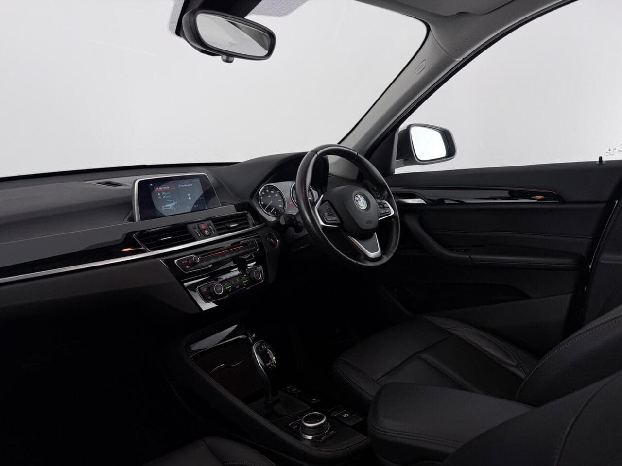 BMW X1 thumbnail Interior Front