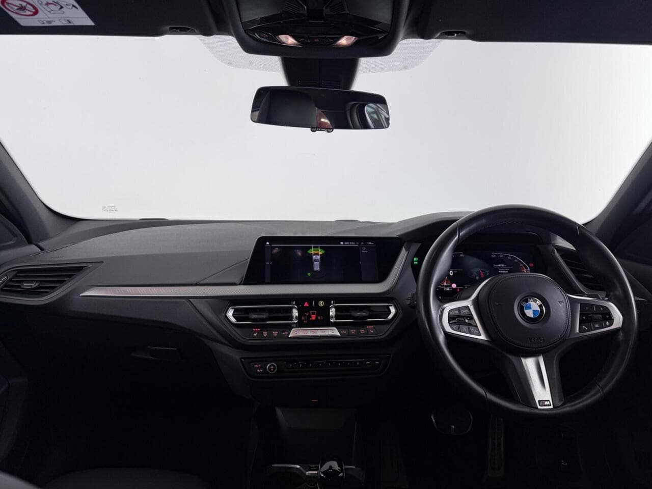 BMW 1 Series thumbnail Interior Front