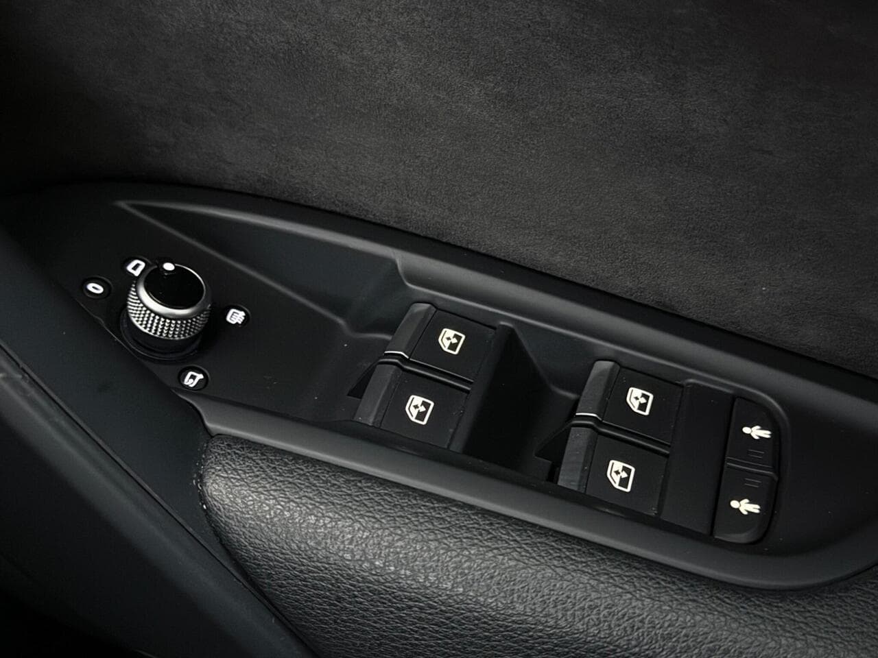 Audi Q5 thumbnail Misc Controls