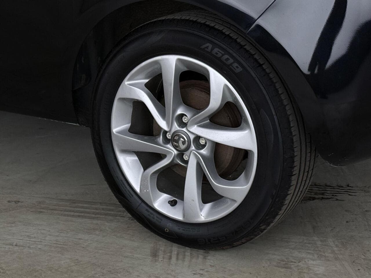 Vauxhall Corsa thumbnail Wheel